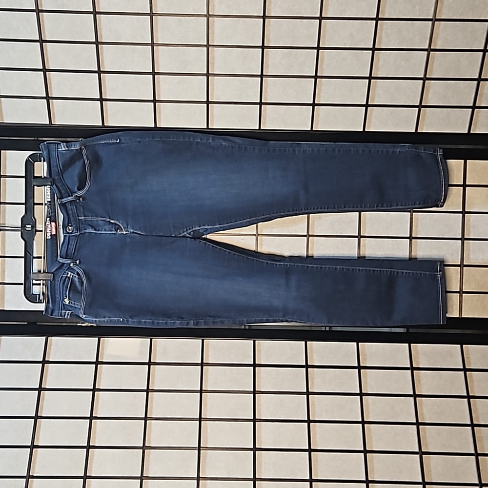 Curvy Skinny Jeans